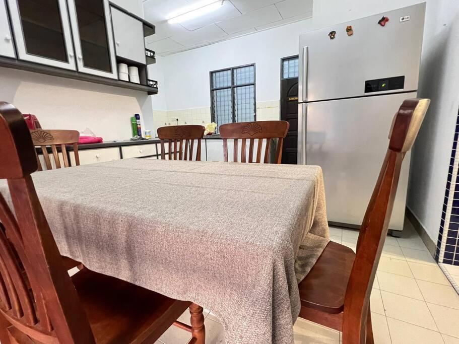 Corner House Taman Daya Near Austin Adda Height